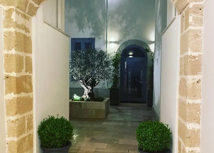 Satyria Apartments